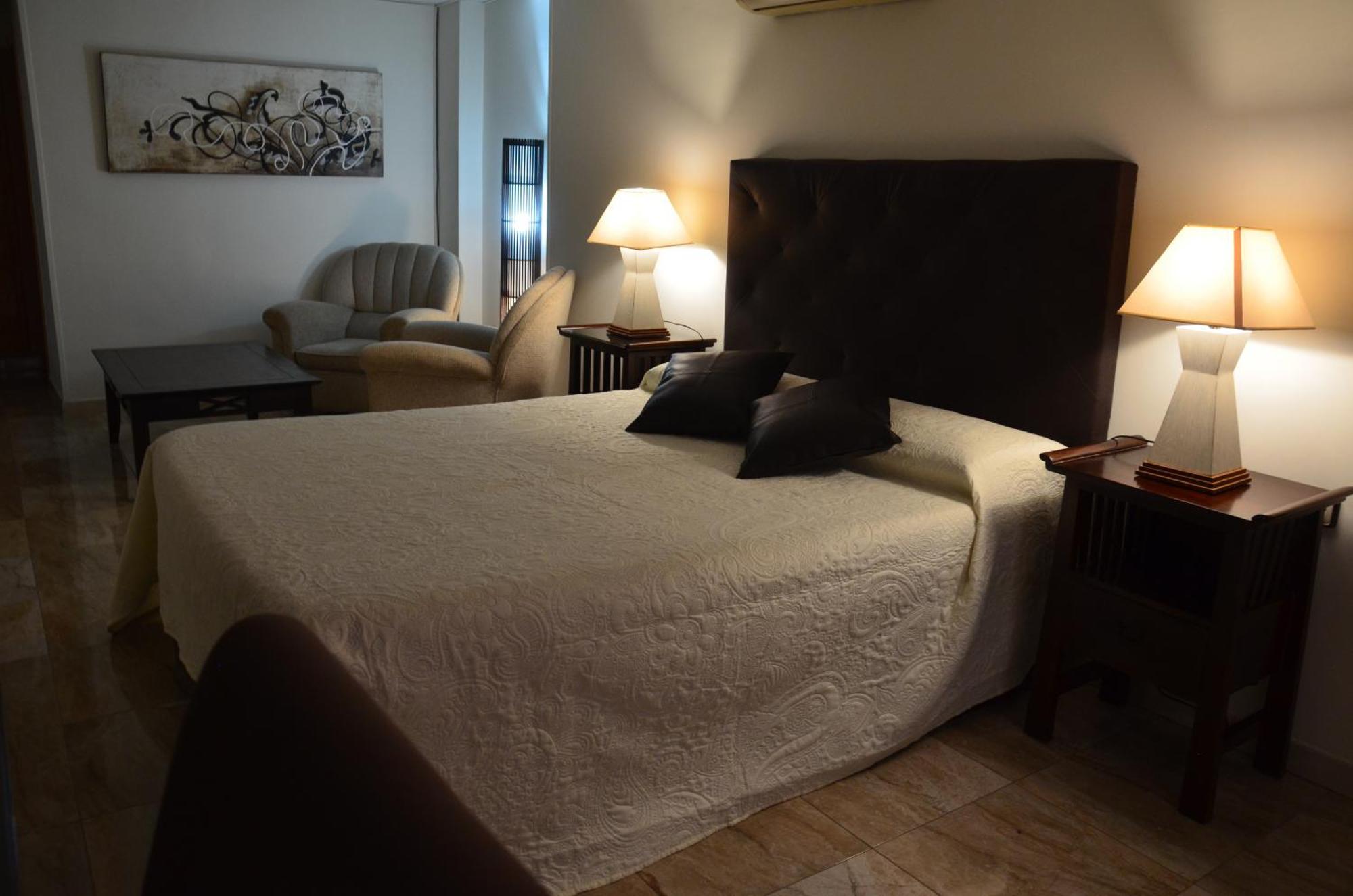 Hostal Mont Royal Αλικάντε Εξωτερικό φωτογραφία